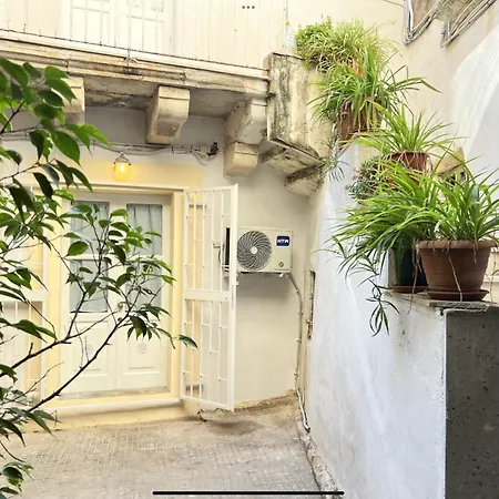 L Antico Cortile